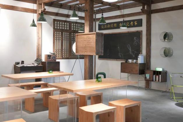 在琪琪电影院影院，怎么“看戏”？